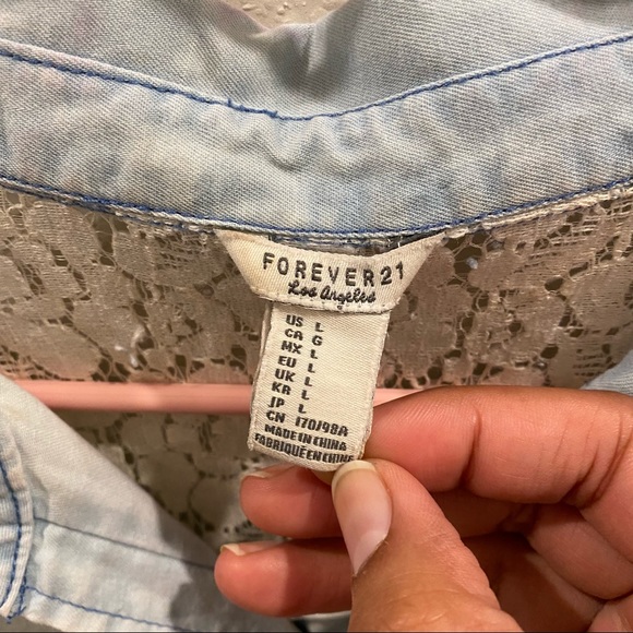 Forever 21 Washed Denim with Lace Trim - Picture 4 of 4